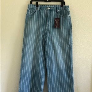 Amanda wise leg crop pants